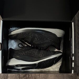 Lululemon Blissfeel Running Shoes - Black and Grey - Size 8